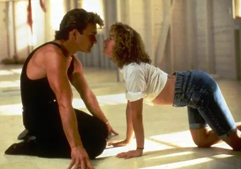 Metodă de succes! Filmul "Dirty Dancing" ţine loc de anestezic | VIDEO