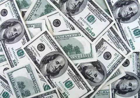 Au încasat indemnizaţii de şomaj de 80 de milioane de dolari în timpul crizei!