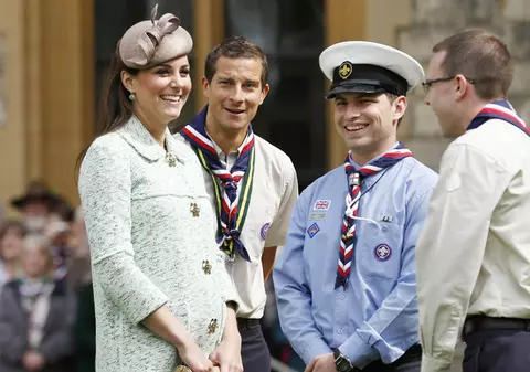 Premieră | Kate Middleton şi-a etalat burtica de gravidă - FOTO