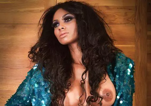 Laurette, disperată să se îngraşe, dar merge zilnic la sală: "Fac aerobic şi alerg pe bandă"