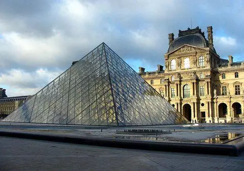 Paznicii de la Luvru, «cu nervii la pământ» din cauza hoților de buzunare din România 