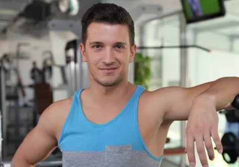 VIDEO Sport cu Neby: uite 5 exerciţii simple care te ajută să slăbeşti!