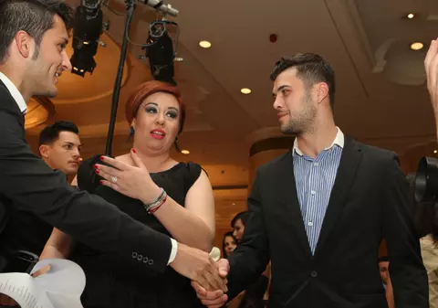 Oana Roman şi-a scos iubitul în lumea bună! Uite CUM L-A PREZENTAT INVITAŢILOR | FOTO