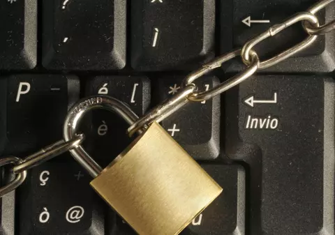 Cum să procedezi după ce ţi-a fost SPARTĂ O PAROLĂ PE INTERNET