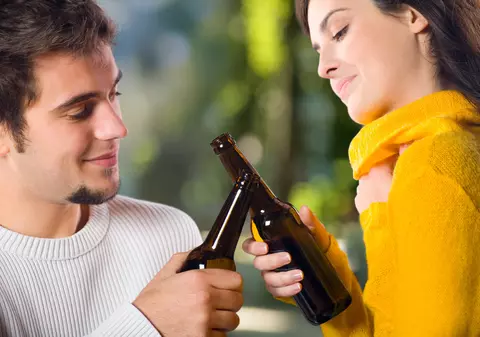 Ce îi determină pe oameni să consume bere