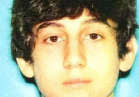 Al doilea suspect în cazul ATENTATELOR de la BOSTON este CONȘTIENT și COOPEREAZĂ cu ANCHETATORII