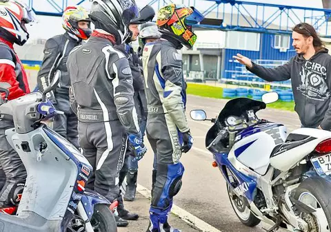 Află cu ce se ocupă Victor de la Masterchef, care le-a făcut pe gospodine să suspine după el 