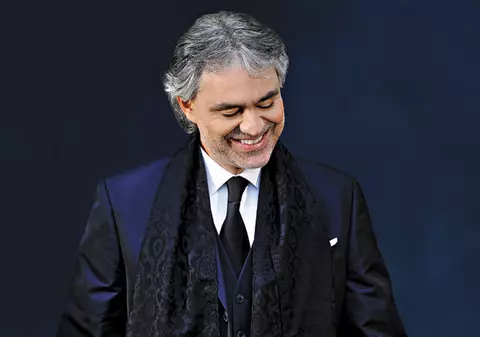 INTERVIU EXCLUSIV | La concertul său de la Romexpo, Andrea Bocelli va veni împreună cu soţia şi fiica sa de doar un an! Îi place cum cântă Cezar Ouatu