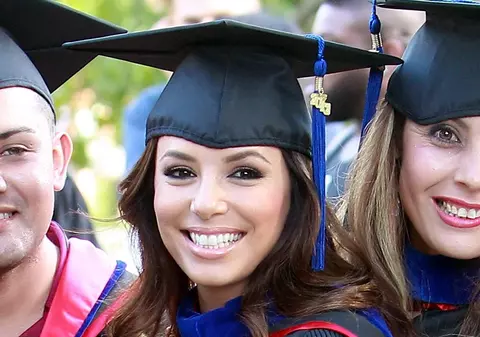 Bravo ei! La 38 de ani, Eva Longoria a obţinut DIPLOMA pentru AL DOILEA MASTERAT! FOTO