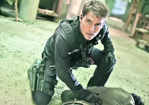 Tom Cruise, din nou îndrăgostit. Cine este actrița care i-a cucerit inima