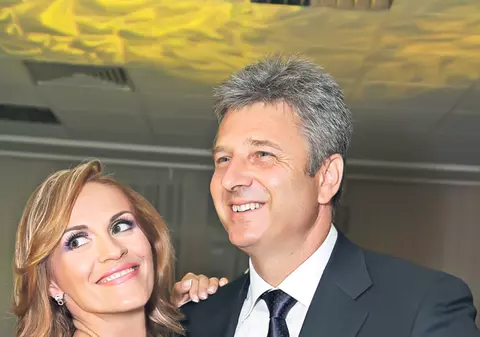 Gabi Firea i-a tăiat moţul lui Ţari! Imagini în premieră cu micuţul şi năşica Luminiţa Becali! | FOTO