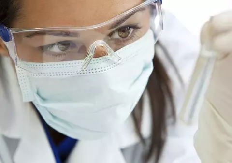 OMENIREA ESTE ÎN PERICOL! Cine spune că nu suntem pregătiţi să facem faţă unei epidemii de gripă?