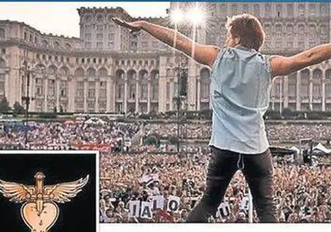„Nesimţitule, du-te şi munceşte!” Vezi cine a început ultimul scandal izbucnit în lumea artiştilor de renume 