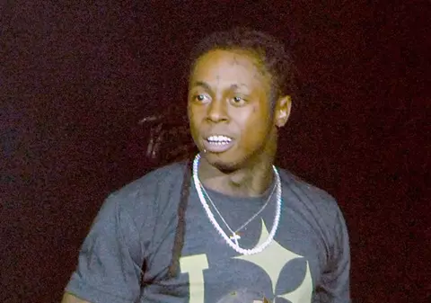 Unul dintre cei mai cunoscuţi rapperi ai lumii, GRAVE PROBLEME de SĂNĂTATE! Lil Wayne a fost spitalizat din cauza CONVULSIILOR CEREBRALE!