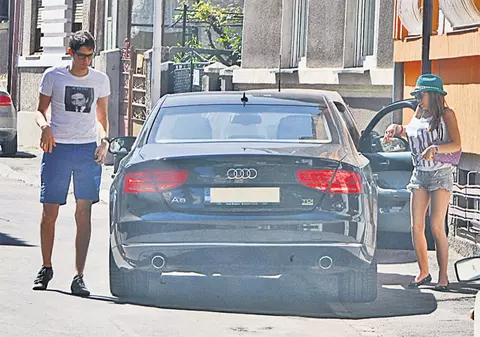 Matei, fiul lui Răzvan Lucescu, şi iubita lui, Ioana, au mers la doctor 