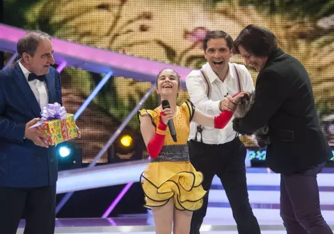 Dansează senzaţional, deşi e oarbă! Micuţa Raluca, spectacol incredibil pe scena „Next Star"