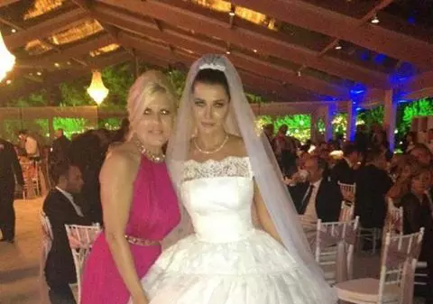 Prietenie mare între Elena Udrea şi Elena Băsescu! Vezi ce şi-au urat reciproc cele două politiciene