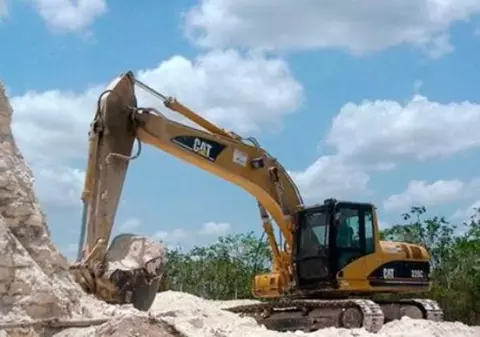 ULUITOR! Piramidă mayaşă, DISTRUSĂ CU BULDOZERELE DIN GREŞEALĂ! VIDEO