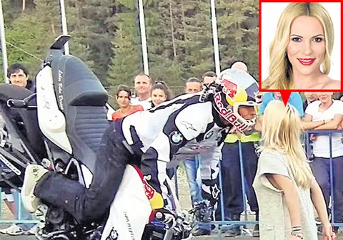 Cristina Şoloc, sărut «mortal» cu campionul mondial la acrobaţie pe motocicletă