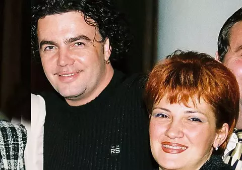 EXCLUSIV! NOUTĂŢI ÎN TRIUNGHIUL AMOROS! Deşi au negat că se cunosc, Iuliana Marciuc şi Corina Enache au lucrat şi şi-au făcut vacanţele împreună!