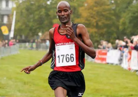 Un kenyan, atac la 2.000 de euro, la semi-maratonul Bucureşti