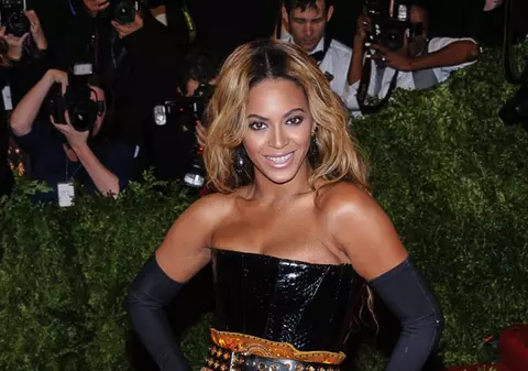 Beyonce este DIN NOU ÎNSĂRCINATĂ la un an şi jumătate de la prima naştere!