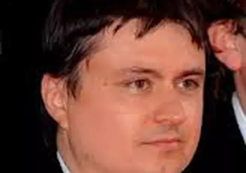 După ce francezii l-au UMILIT prezentându-l drept un cerşetor, regizorul Cristian Mungiu, jurat la Festivalul de la Cannes, REACŢIONEAZĂ!
