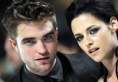 Robert Pattinson şi Kristen Stewart s-au despărţit! Din nou! Ce o fi în capul lor?