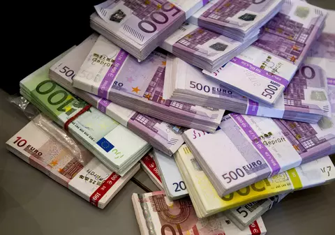 Fonduri europene de 500 de milioane de euro  au rămas blocate în sertarele birocraţiei româneşti. Vezi cine spune asta!
