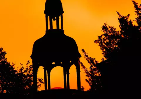 A cerşit şi a donat Bisericii 40.000 €