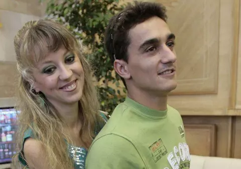 LARISA ȘI MARIAN DRĂGULESCU au îngropat securea războiului! Vezi cine a făcut primul pas, după ce s-au certat ca la UȘA CORTULUI timp de CINCI ANI!