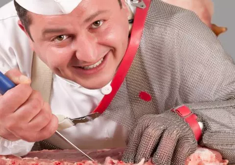 Şocant: Canibali moderni sau oameni nebuni care şi-au mâncat propria carne
