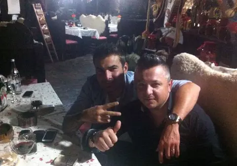 I-A FOST DOR DE ŢARĂ! MUTU a petrecut CU MANELE LIVE, cântate de Gabi de la Oradea