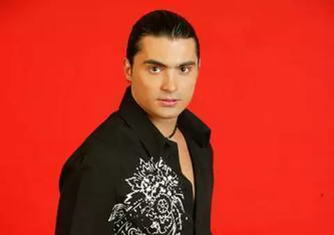 Cu ce femeie a făcut Pepe show într-un local? Intră aici să vezi distracţie! | FOTO/VIDEO