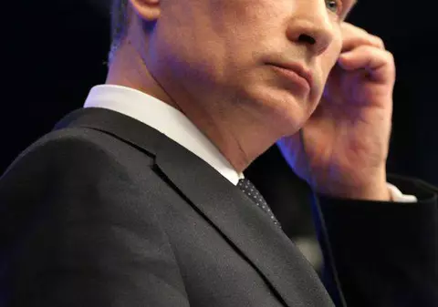 Vladimir Putin le interzice miniştrilor săi să deţină conturi în străinătate