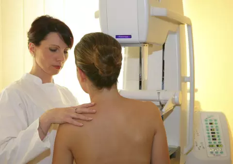 PROBLEME apărute după o mastectomie! Pacienta trece prin stări psihice periculoase