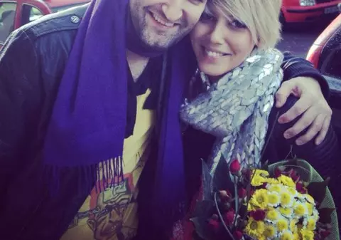 SORE RUPE TĂCEREA: Uite ce spune cântăreaţa despre RELAŢIA CU SMILEY