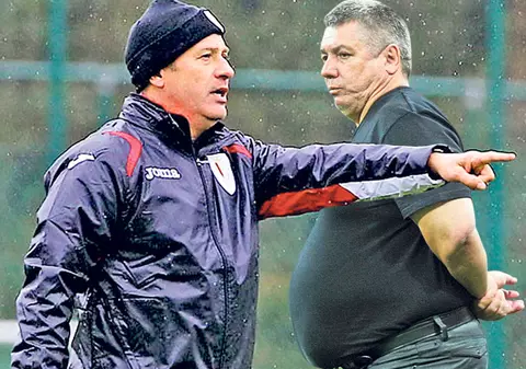 Vine la Dinamo? Mircea Rednic a ratat titlul în Belgia, cu Standard Liège, dar ar putea să-i ia locul lui Cornel Ţălnar în «Groapă»