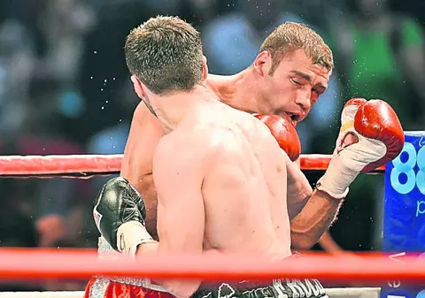 Lucian Bute, băgat în ghips!