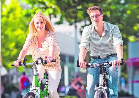 Vrei o bicicletă de oraş? Află de ce trebuie să ţii cont atunci când o cumperi