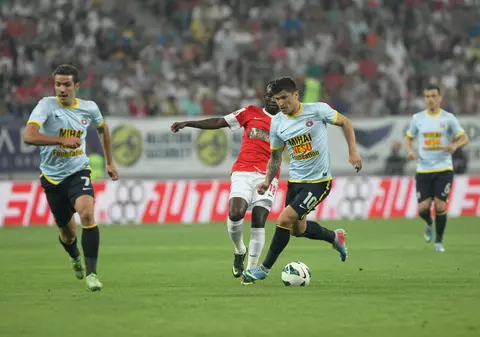 Dinamo - Steaua 0-2. Steliştii mustăcioşi au bătut nişte câini neputincioşi!