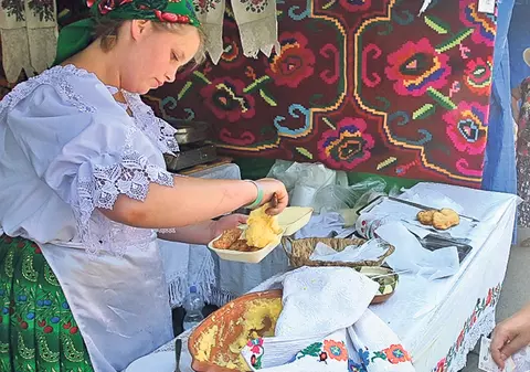 Distracţie de weekend cu sarmale şi bere rece