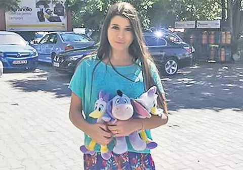 ELENA BĂSESCU A NĂSCUT CU FINA PĂRINŢILOR EI