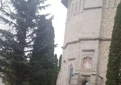 S-au rugat la Doamne, Doamne, şi le-a mers bine! Elena Băsescu şi soţul ei au în conturi "DOAR" în jur de 460.000 de euro