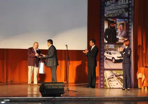 Agentul 262 din Poliţie, premiat! Citeşte aici povestea unuia dintre cei mai reputaţi criminalişti bucureşteni