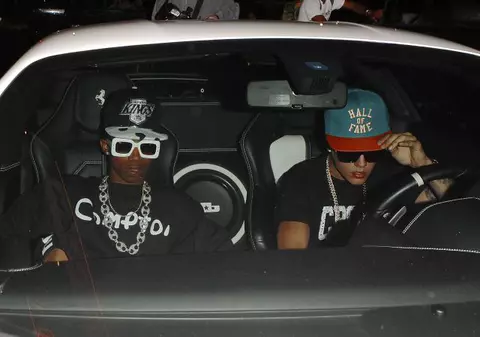 Justin Bieber a dat cu Ferrari-ul peste un fotograf - VIDEO