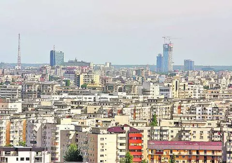 Oamenii au început să fugă de oraş? Cele mai multe locuinţe au fost construite în mediul rural