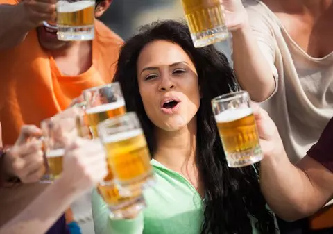 Uite ce ravagii face în organism alcoolul!