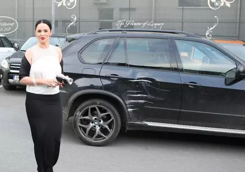 Andreea Marin ŞI-A BUŞIT MAŞINA! E cu capul în nori de când s-a îndrăgostit de turcul Tuncay