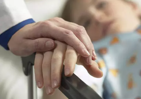 63 de copii au fost infectaţi cu un enterovirus, în creşele şi grădiniţele din judeţul Olt